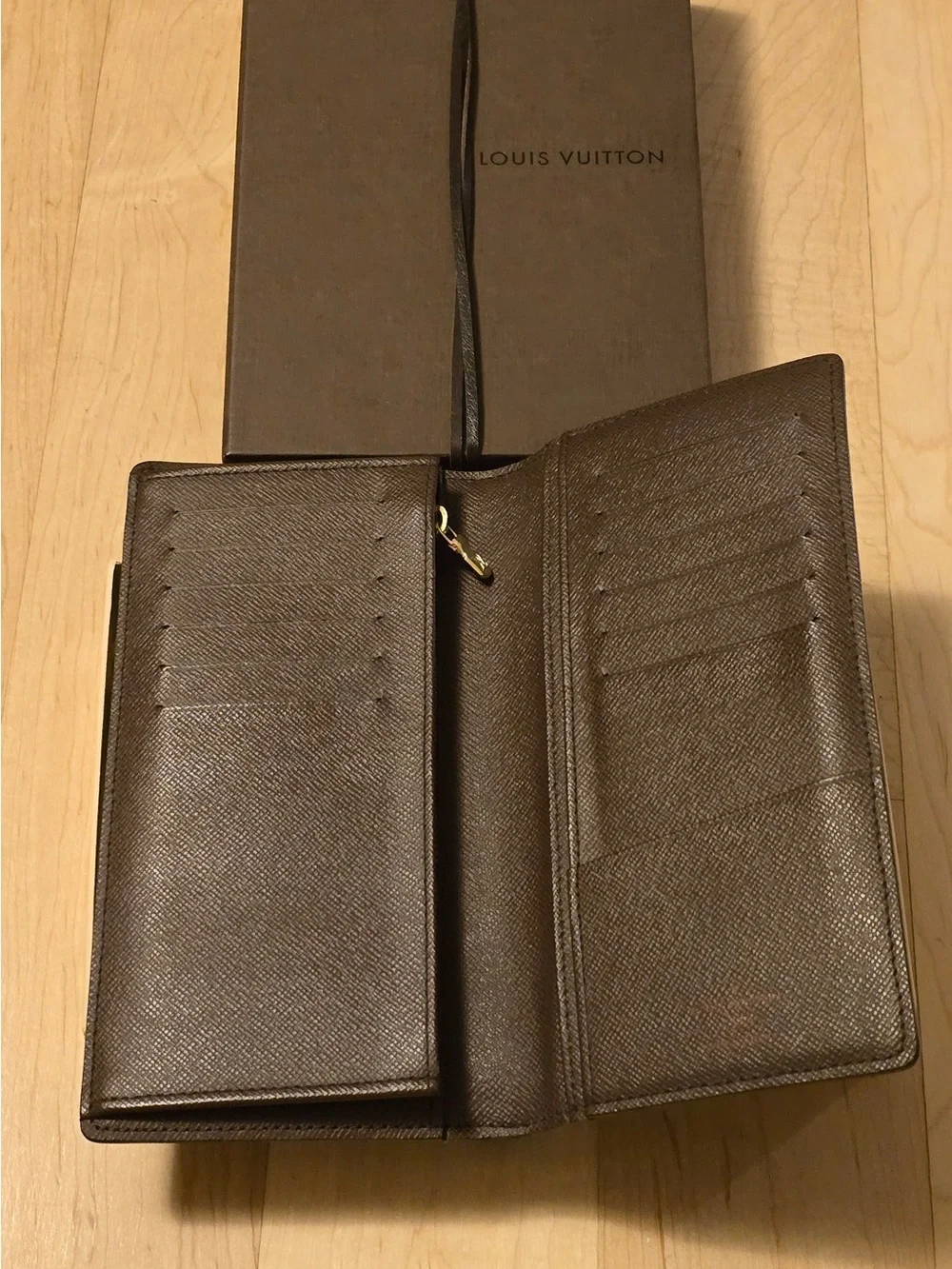 Like-new Louis Vuitton Brown Damier Canvas Long Wallet